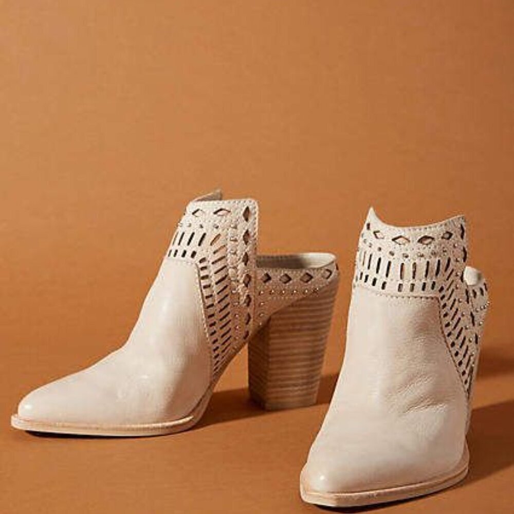 Dolce Vita 'KHIA' BOOTIES IN SAND